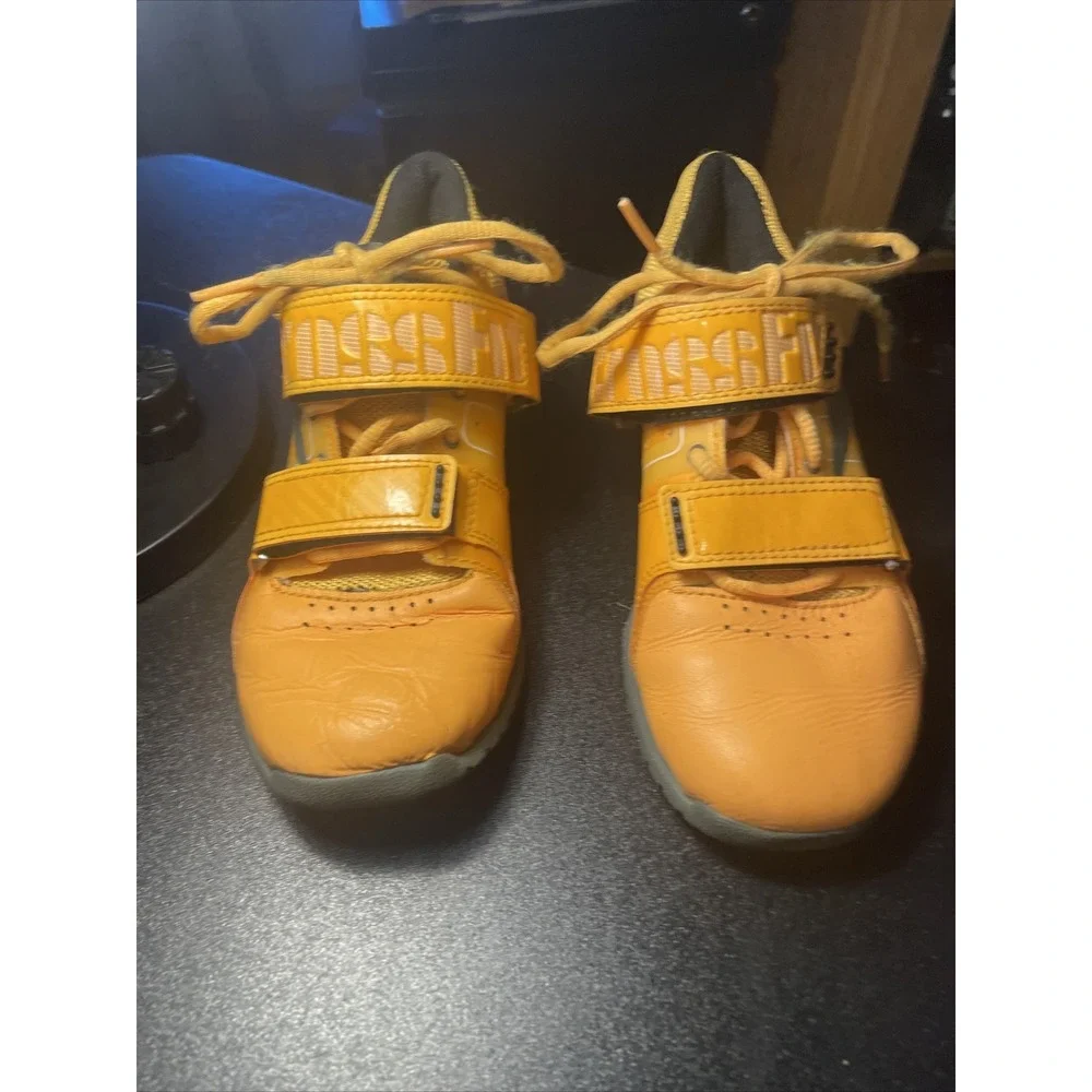 Reebok Crossfit Shoes U-Form Youths Sz 5-1/2 . Lightly Worn. Orange. Great Cond